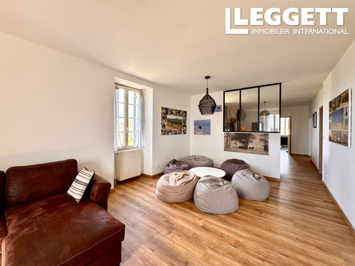 Image No.6-5 Bed House for sale