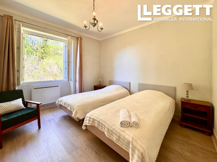 Image No.7-4 Bed House for sale