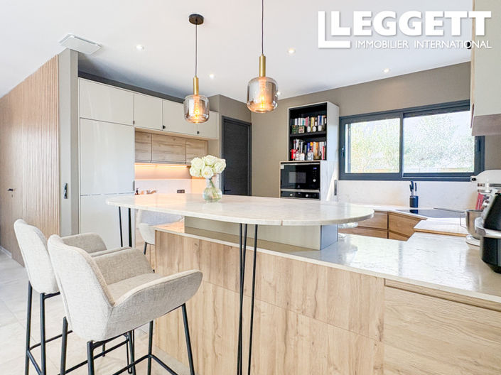 Image No.4-4 Bed House for sale