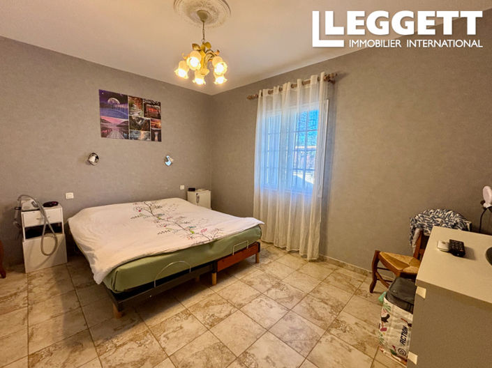 Image No.10-4 Bed House for sale