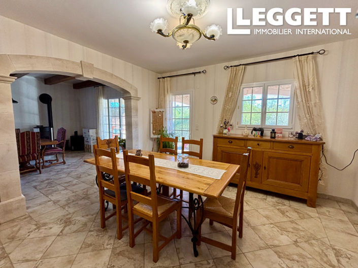 Image No.8-4 Bed House for sale