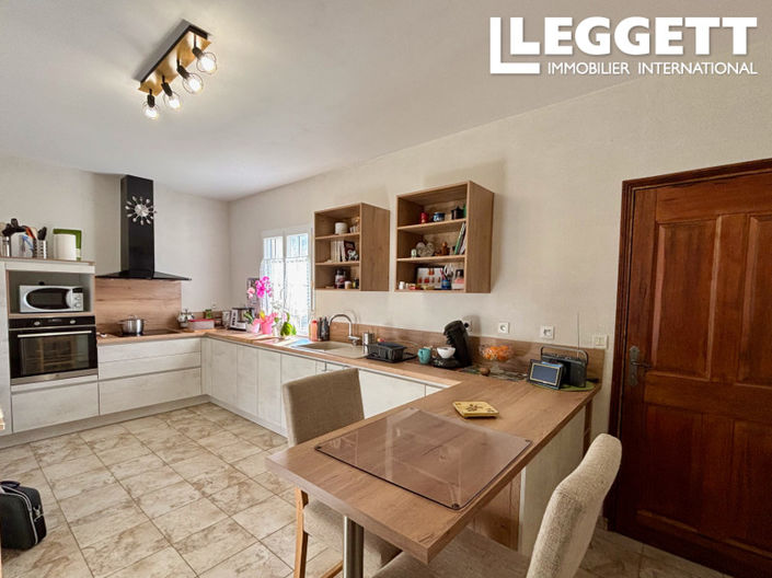 Image No.9-4 Bed House for sale