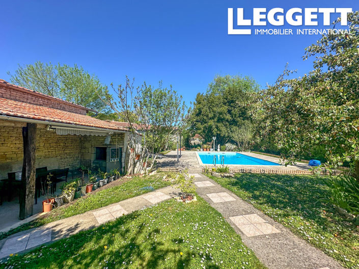 Image No.2-4 Bed House for sale