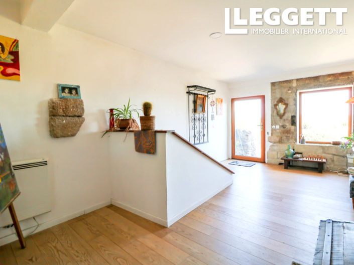 Image No.4-2 Bed House for sale