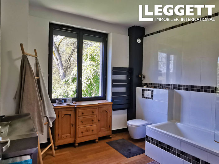 Image No.9-3 Bed House for sale