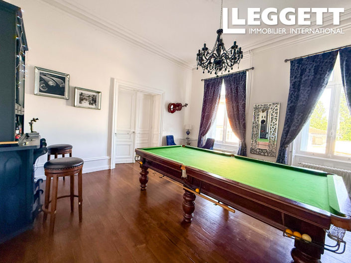 Image No.9-12 Bed Chateaux for sale