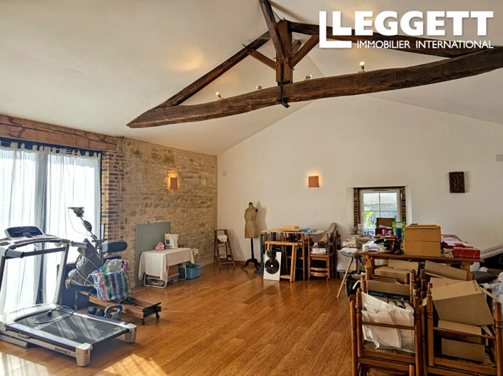 Image No.10-8 Bed House for sale