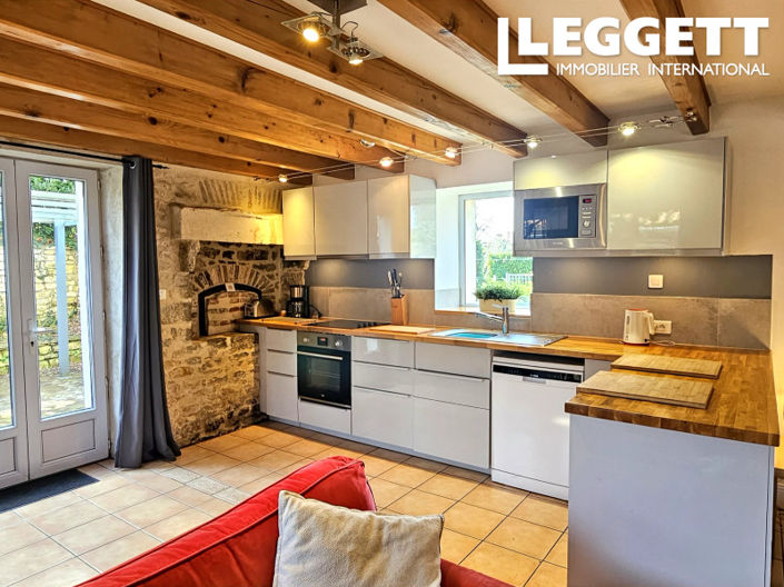 Image No.6-8 Bed House for sale