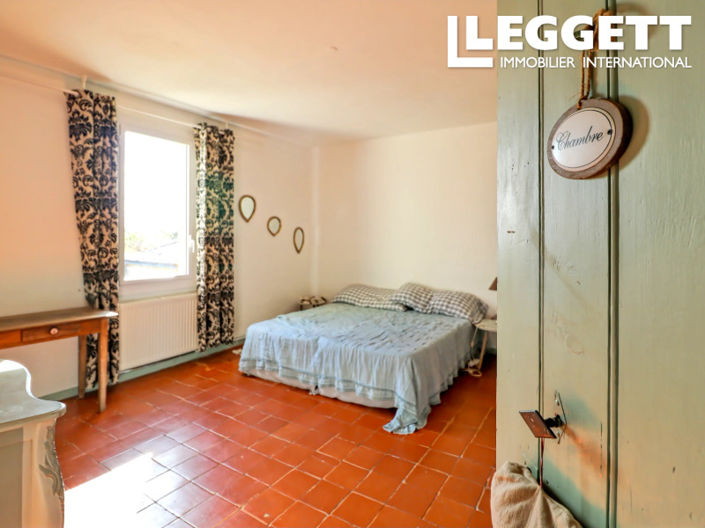 Image No.5-5 Bed House for sale