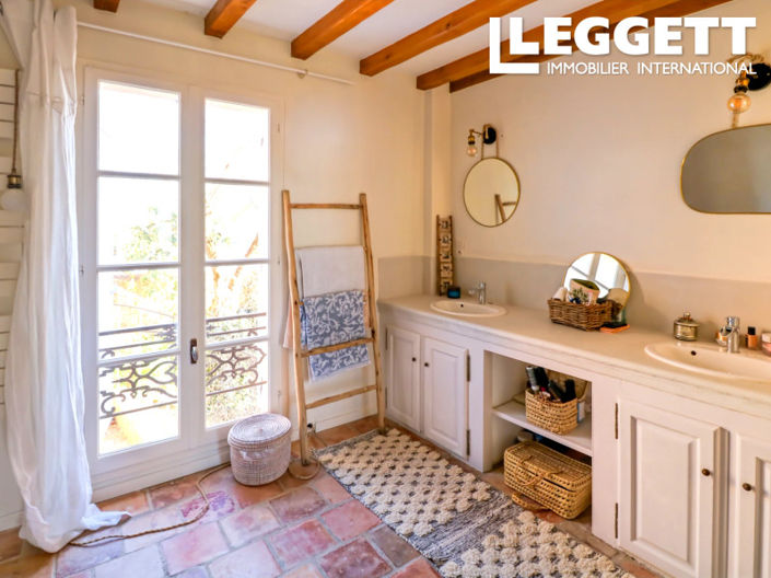 Image No.6-5 Bed House for sale