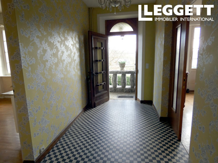 Image No.2-4 Bed House for sale