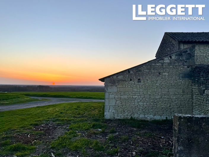 Image No.10-2 Bed House for sale