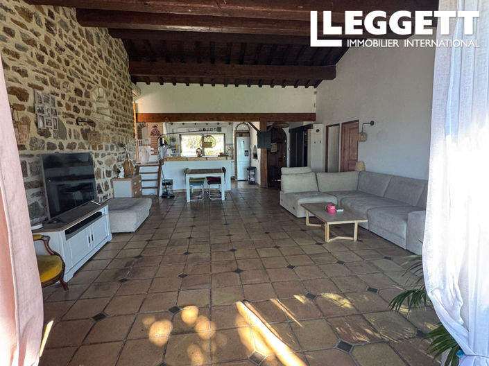 Image No.8-3 Bed House for sale