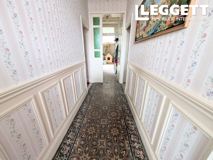 Image No.10-8 Bed House for sale