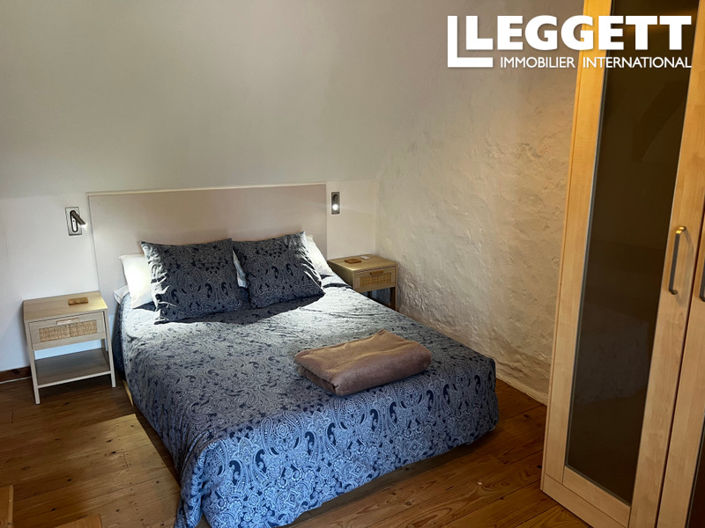 Image No.7-4 Bed House for sale