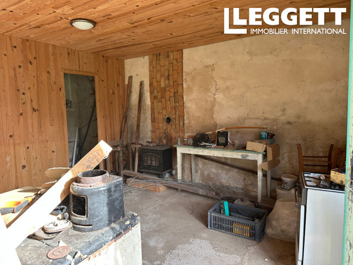 Image No.5-2 Bed House for sale