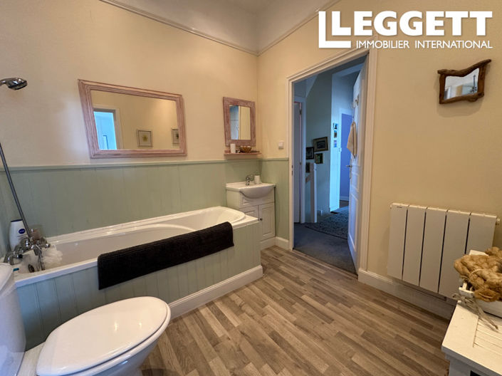 Image No.10-4 Bed House for sale