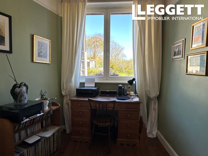 Image No.6-4 Bed House for sale