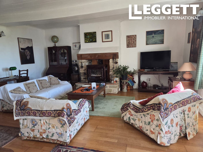 Image No.6-5 Bed House for sale