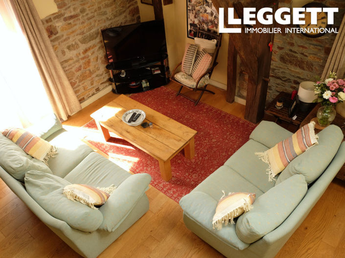 Image No.8-5 Bed House for sale