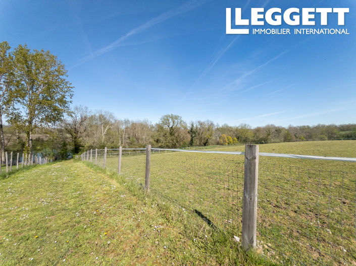 Image No.10-6 Bed House for sale