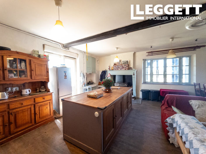 Image No.3-6 Bed House for sale