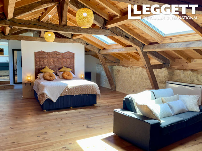 Image No.6-5 Bed House for sale
