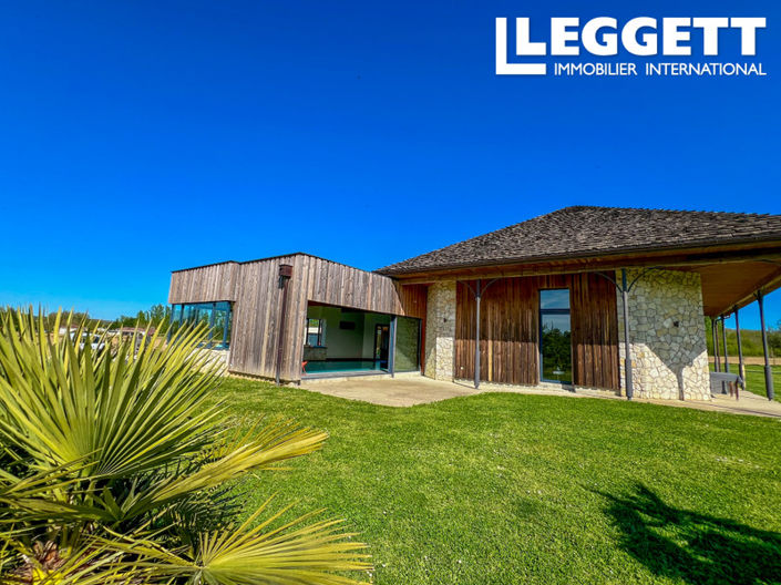 Image No.10-3 Bed House for sale