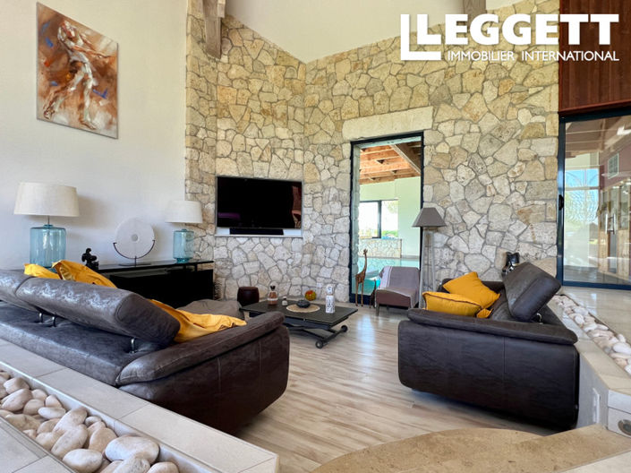 Image No.6-3 Bed House for sale