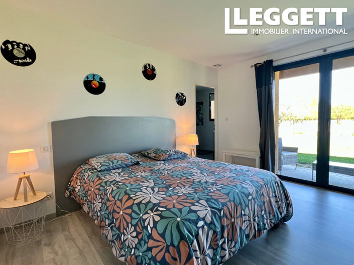 Image No.7-3 Bed House for sale