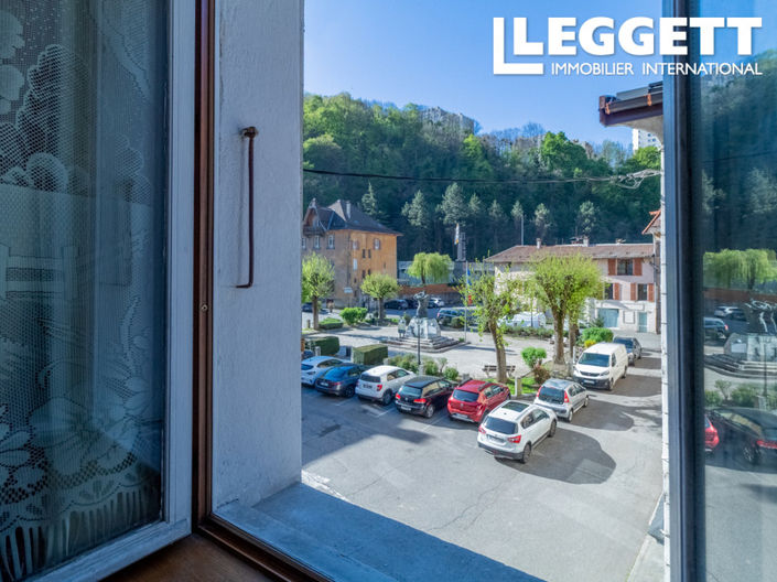 Image No.10-3 Bed Apartment for sale