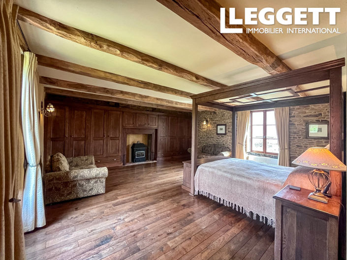 Image No.5-5 Bed House for sale