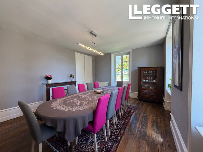 Image No.8-9 Bed House for sale