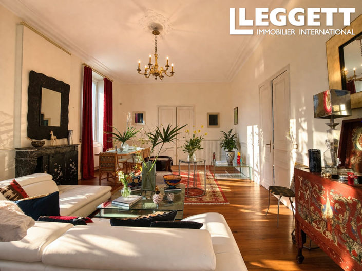 Image No.3-7 Bed Chateaux for sale