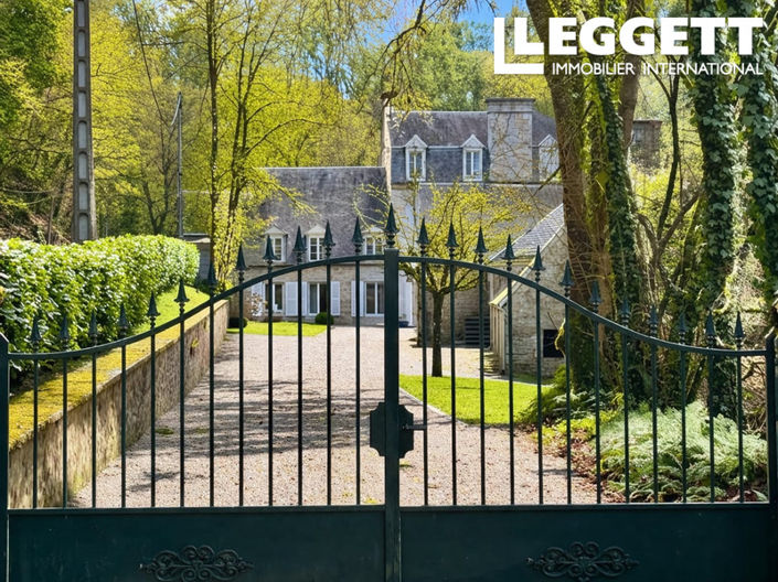 Image No.6-7 Bed Chateaux for sale