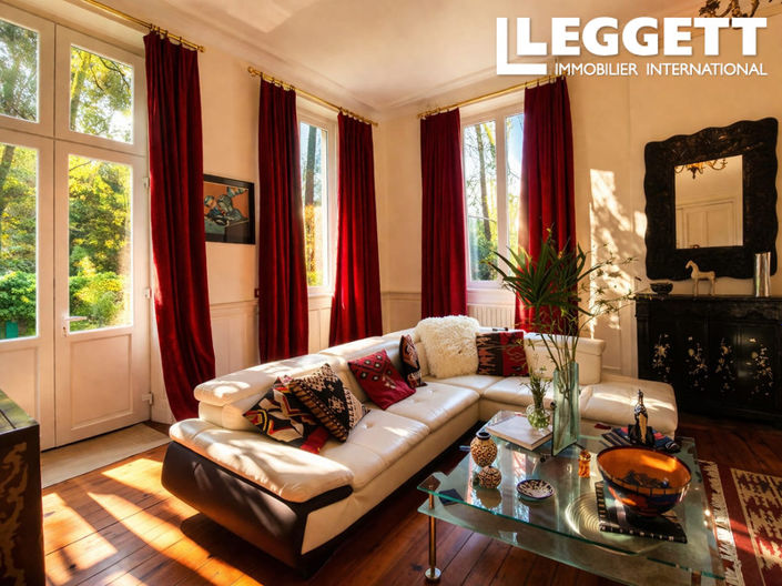 Image No.9-7 Bed Chateaux for sale