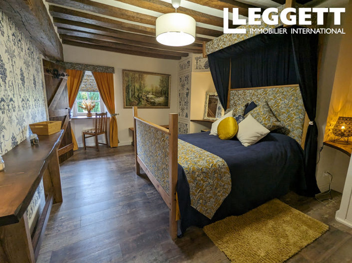 Image No.3-5 Bed Chateaux for sale