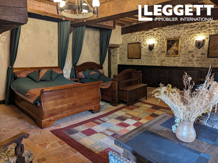 Image No.4-5 Bed Chateaux for sale