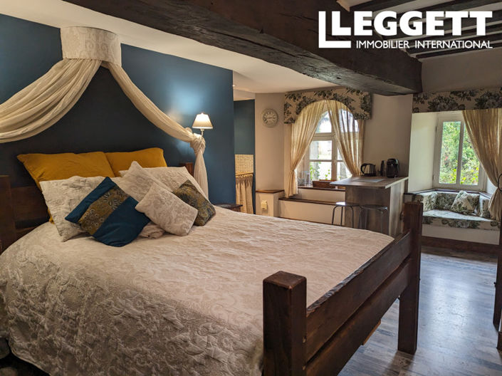 Image No.5-5 Bed Chateaux for sale