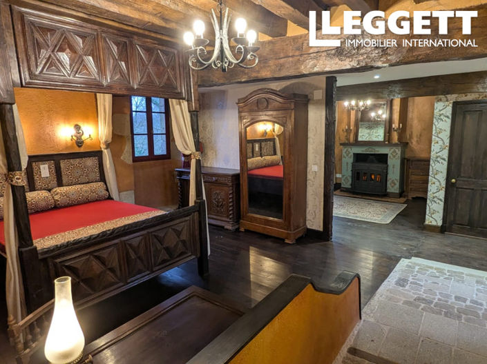 Image No.6-5 Bed Chateaux for sale