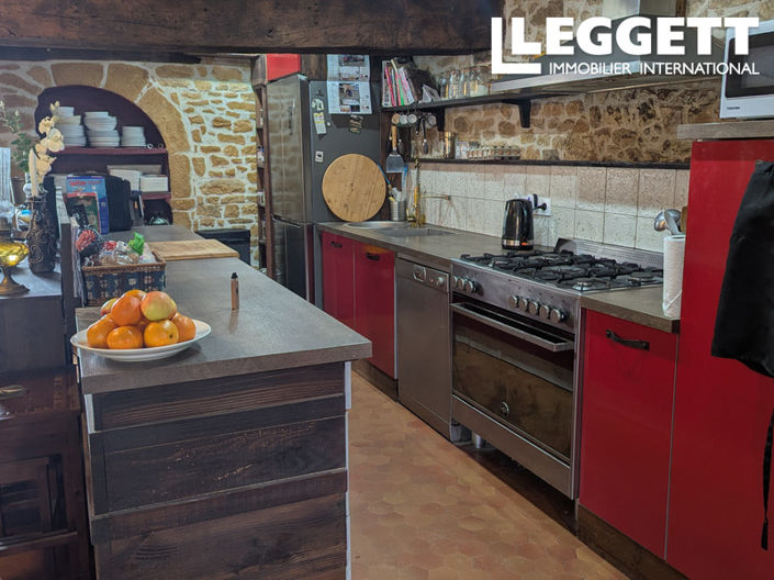 Image No.6-5 Bed Chateaux for sale