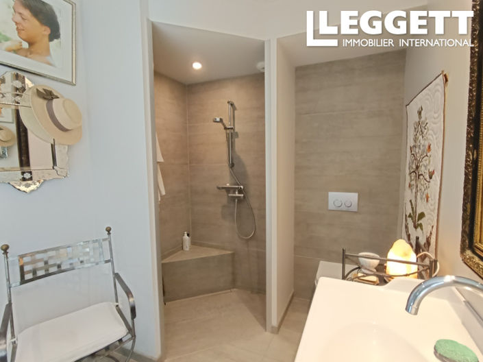 Image No.6-2 Bed House for sale