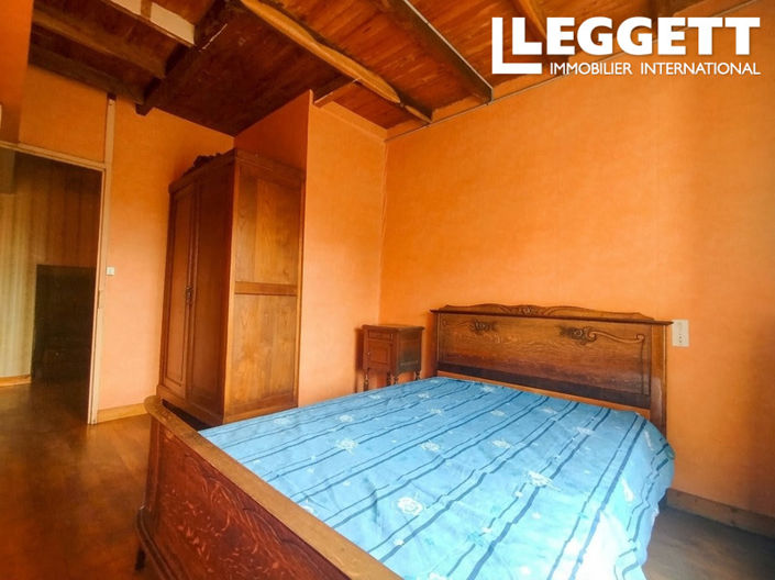 Image No.6-4 Bed House for sale