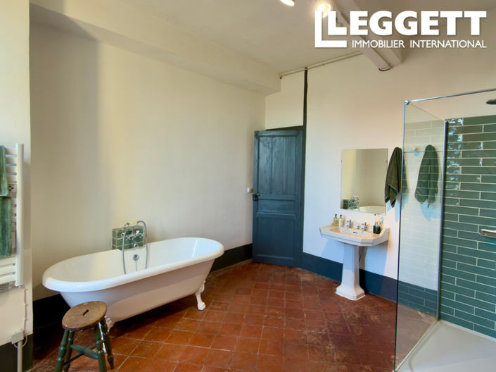 Image No.9-3 Bed House for sale