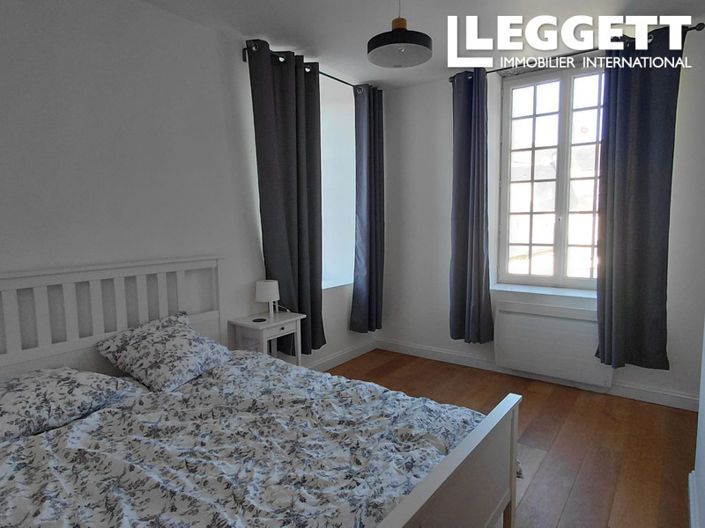 Image No.6-4 Bed House for sale