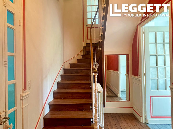 Image No.7-5 Bed House for sale