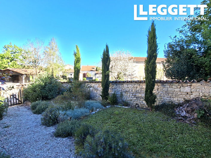 Image No.2-Maison de 2 chambres à vendre à Rouillac