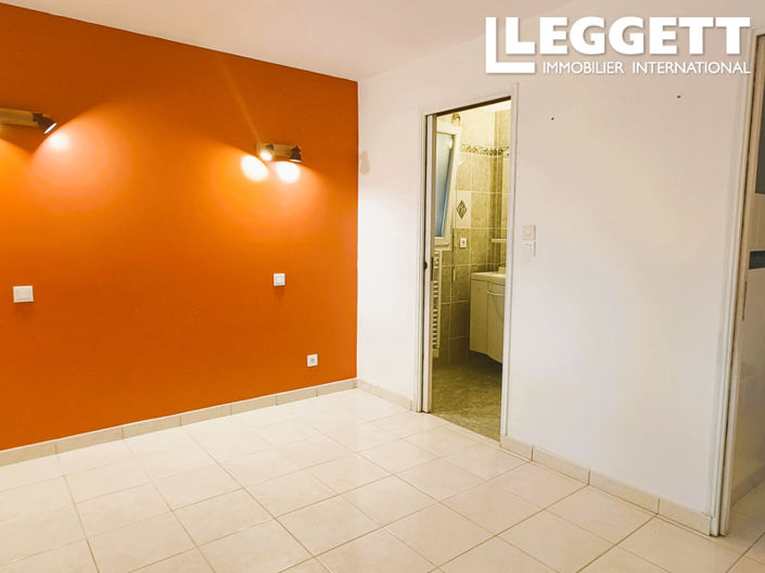 Image No.9-3 Bed House for sale
