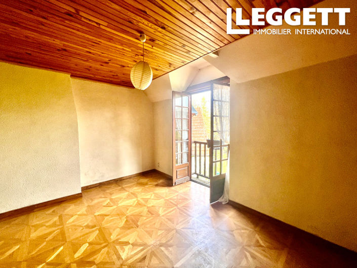 Image No.6-2 Bed House for sale