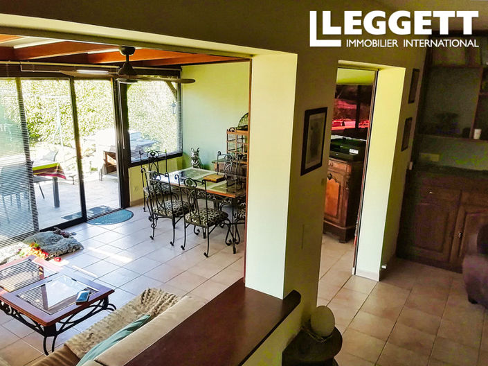 Image No.10-3 Bed House for sale